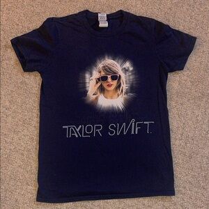 Gildan Navy Blue Taylor Swift Graphic Tee